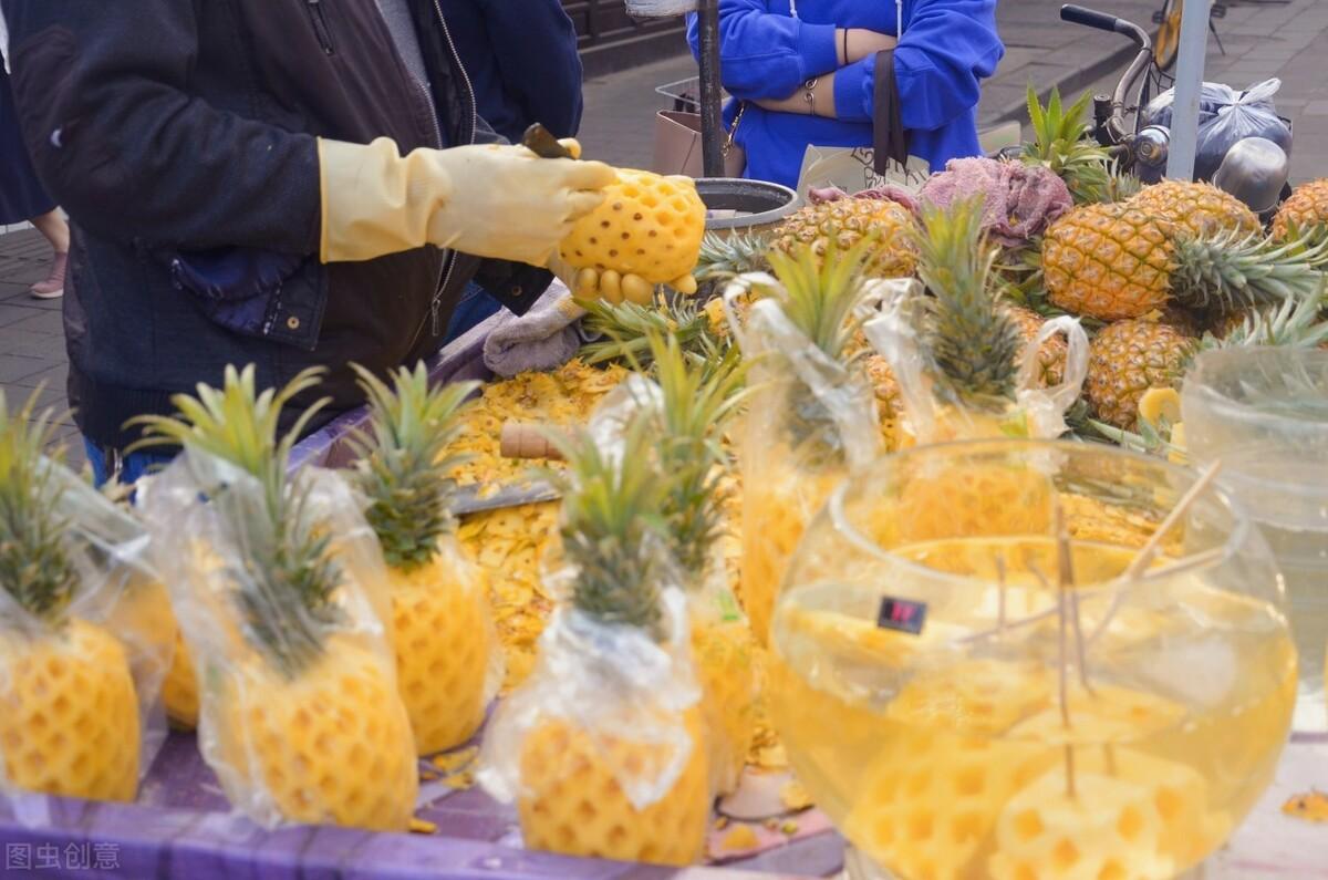 菠萝怎么吃最好(菠萝直接吃还是用盐水泡?)